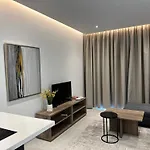 Joanna & Arya Engomi Apts *