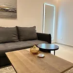 Lejlighed Joanna & Arya Engomi Apts *