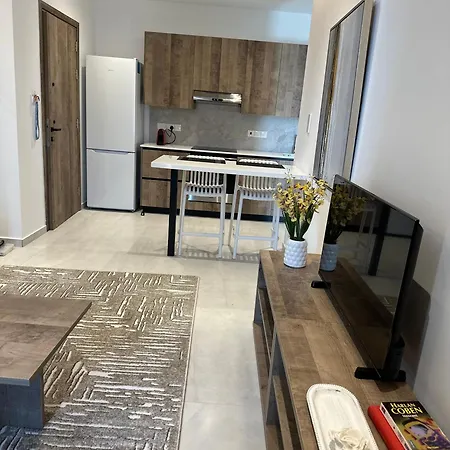 Joanna & Arya Engomi Apts Nikozja