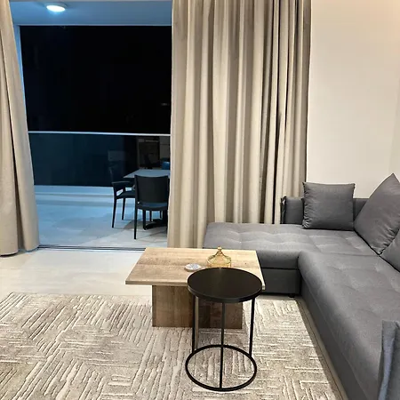 Joanna & Arya Engomi Apts Daire