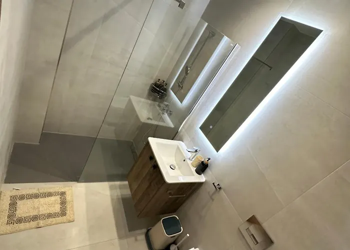 Διαμέρισμα Joanna & Arya Engomi Apts