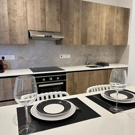 Joanna & Arya Engomi Apts Apartman