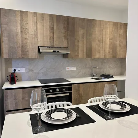 Apartman Joanna & Arya Engomi Apts *