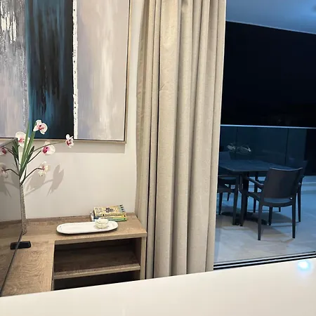 Joanna & Arya Engomi Apts Apartman *