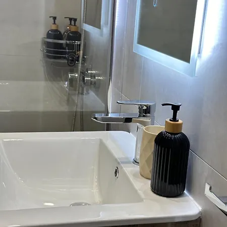 Joanna & Arya Engomi Apts * Nicosia