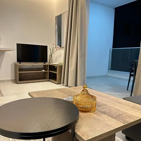 Joanna & Arya Engomi Apts Apartman