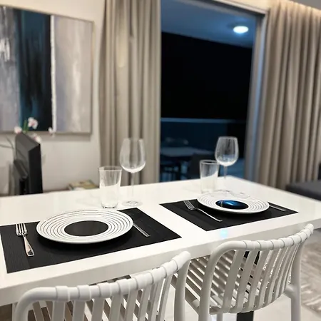 Joanna & Arya Engomi Apts Apartman